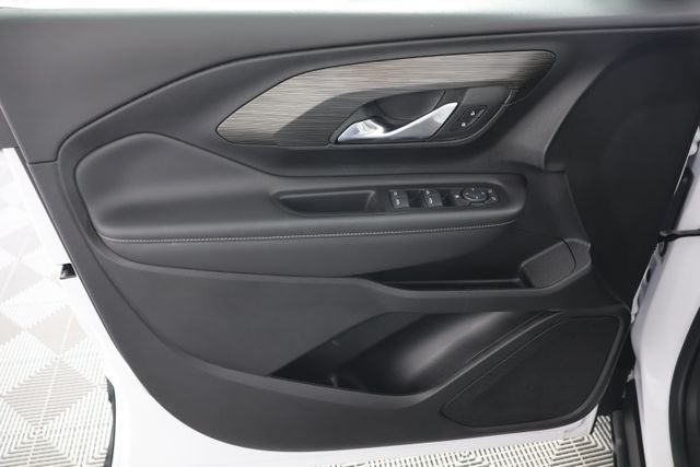 Used 2023 White GMC SLE image 24