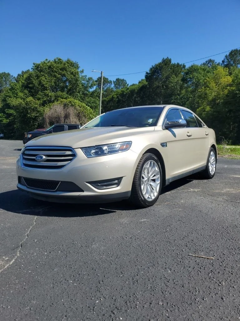 2018 Ford Taurus Limited FWD's photo