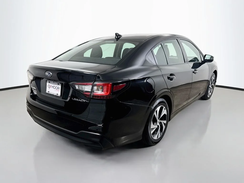 Used 2023 Crystal Black Silica Subaru Premium image 7