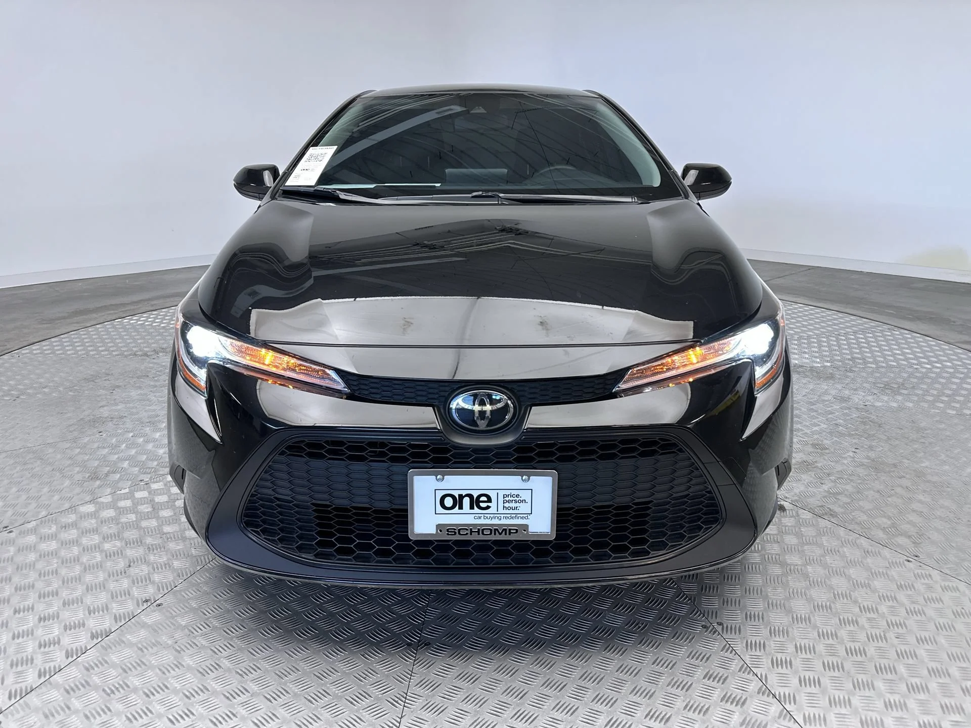 Used 2022 Black Sand Pearl Toyota L image 27