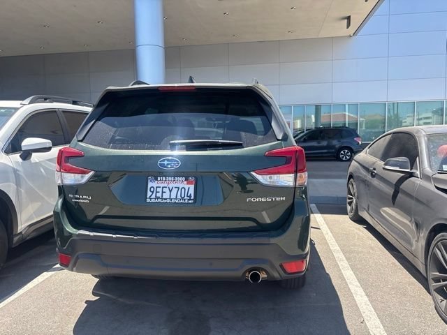 Certified Used 2022 Cascade Green Silica Subaru Limited image 3