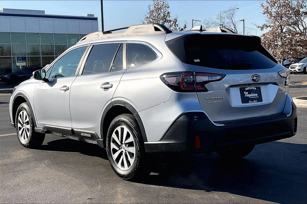 2021 Subaru Outback Premium - Photo 12