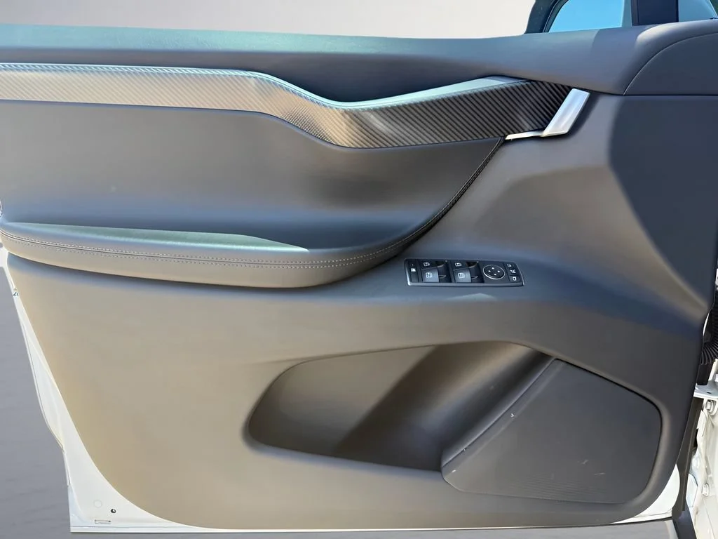 Used 2020  Tesla Performance image 10