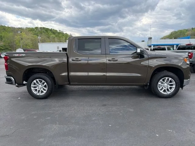 Used 2023 Harvest Bronze Metallic Chevrolet LT (2FL) image 9