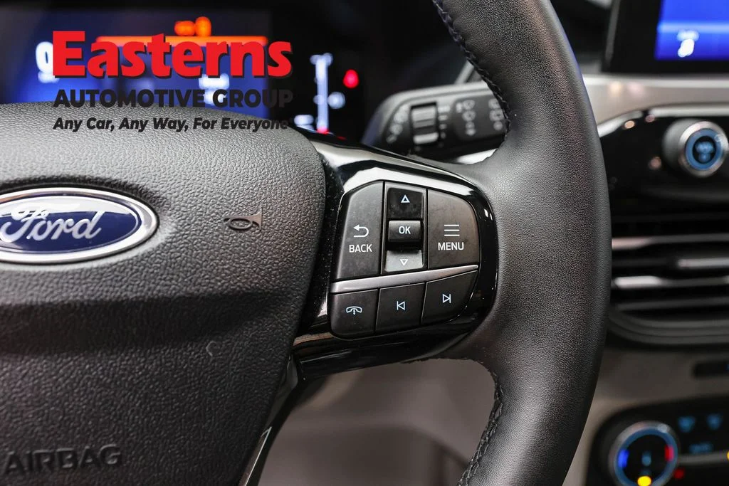 Used 2023 Red Ford Active image 16