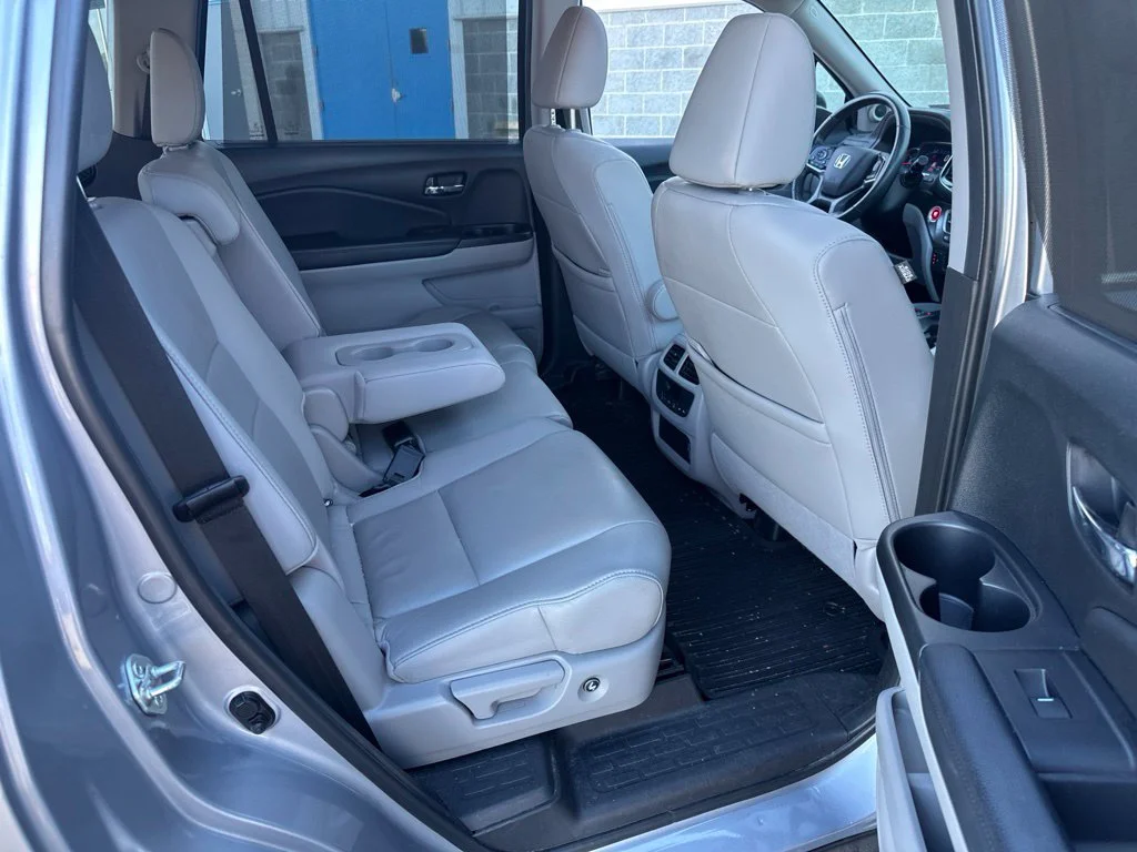Used 2022 Lunar Silver Metallic Honda Special Edition image 15