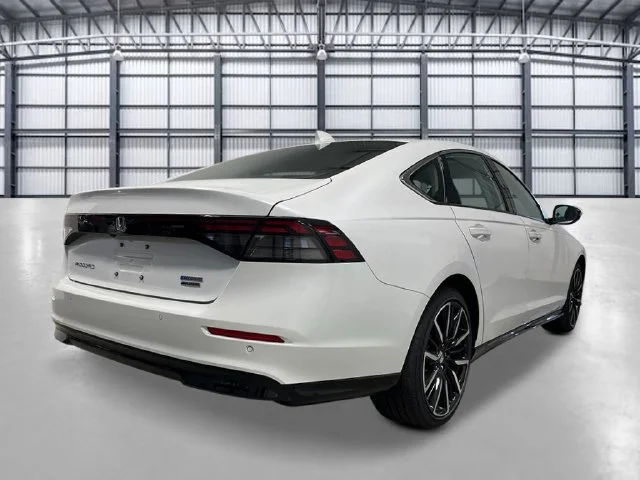 New 2026 Platinum White Pearl Honda Touring Hybrid image 5