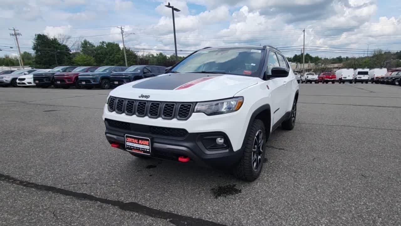 New 2026 Bright White Clearcoat Jeep Trailhawk image 3