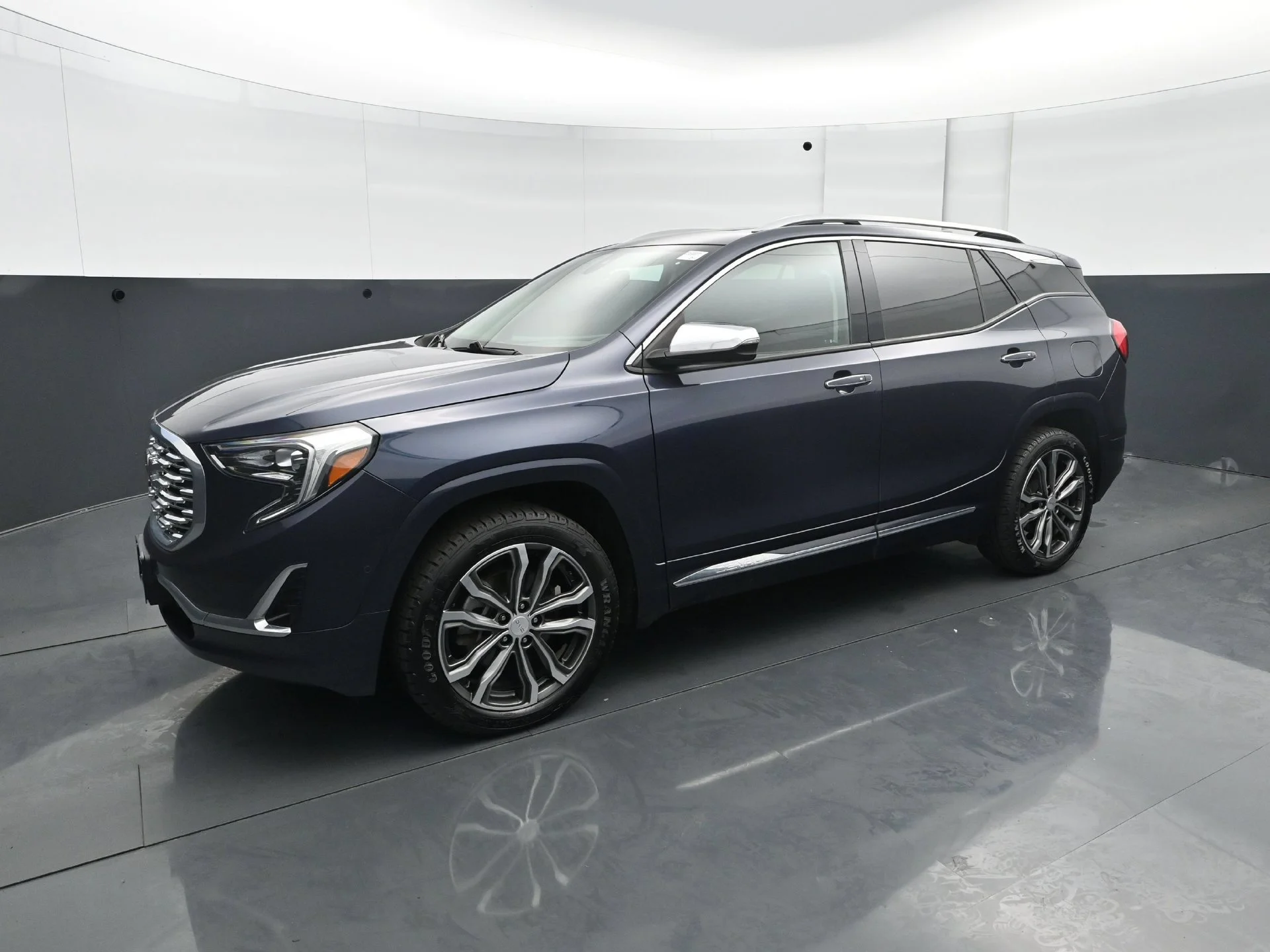 Used 2018 Blue Steel Metallic GMC Denali image 2