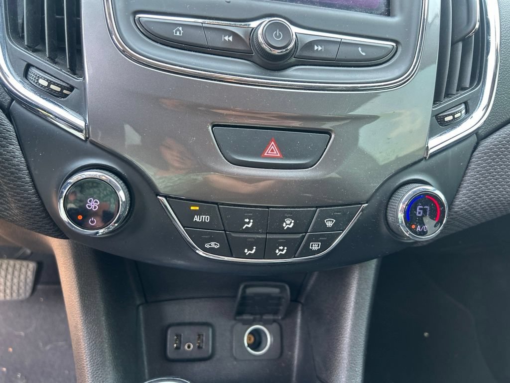 Used 2019 Graphite Metallic Chevrolet LT image 27