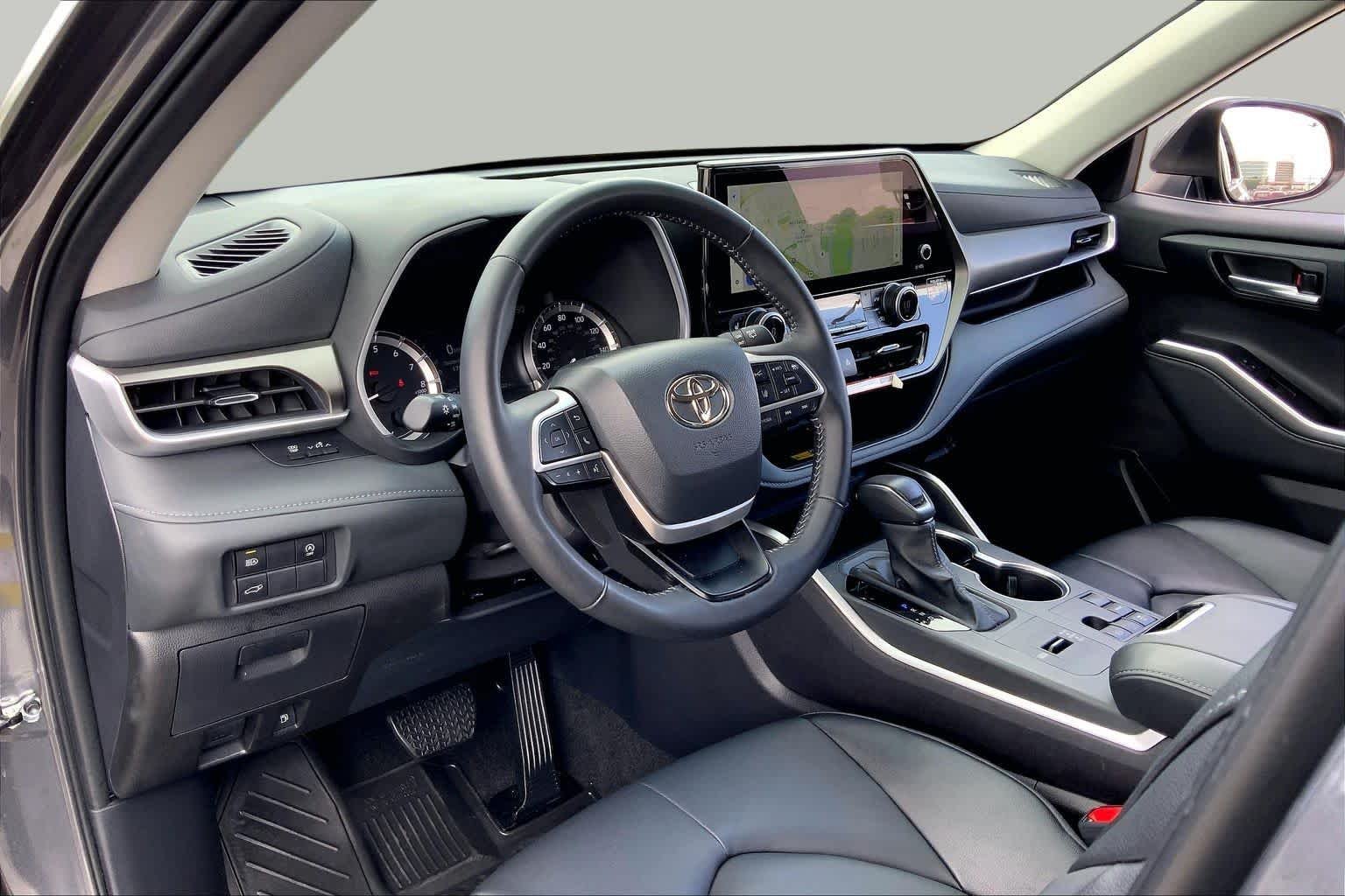 Used 2025 Magnetic Gray Metallic Toyota XLE image 17