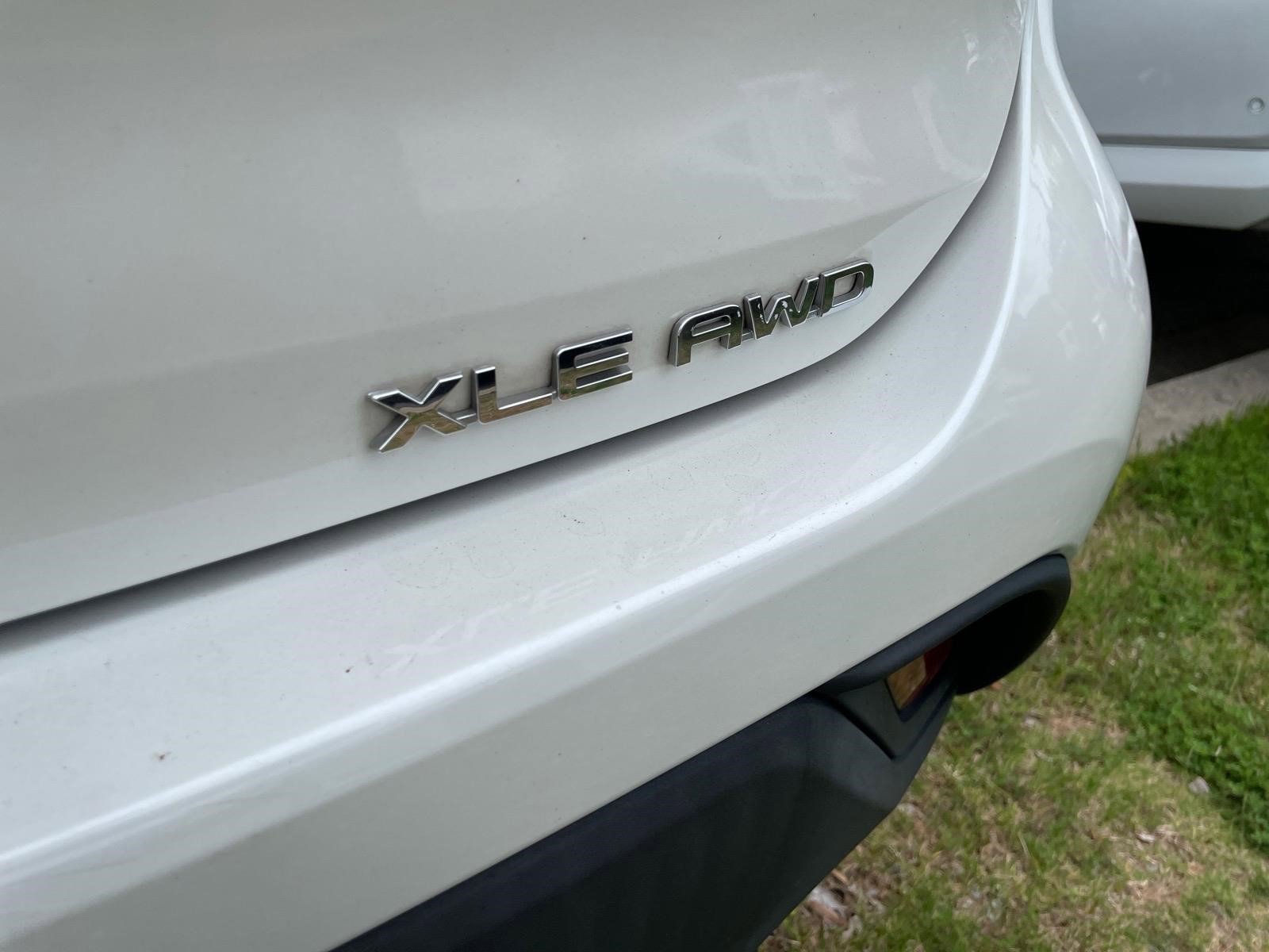 Used 2021 Blizzard Pearl Toyota XLE image 12