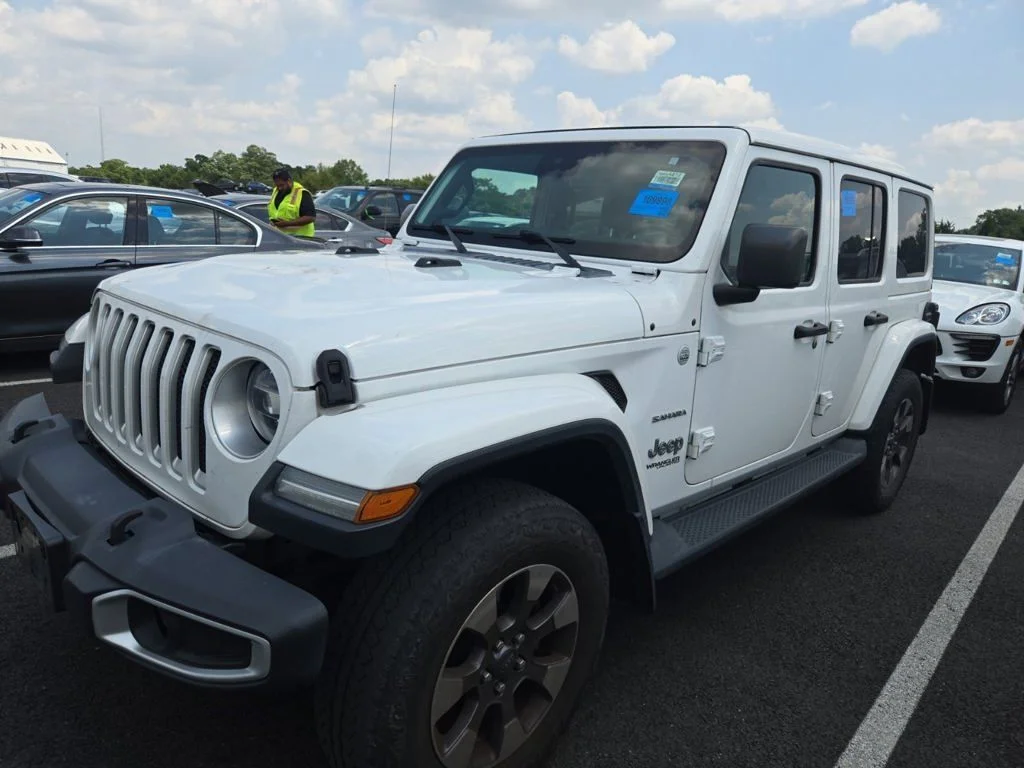 Used 2019 White Jeep Unlimited Sahara image 5