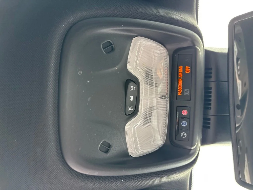 Used 2025 Gray Chevrolet ZR2 image 22