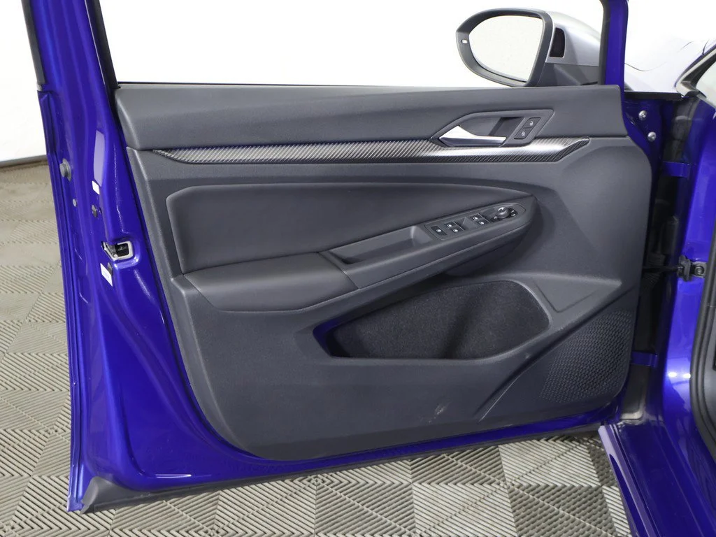 Used 2024 Lapiz Blue Metallic Volkswagen 2.0T image 27
