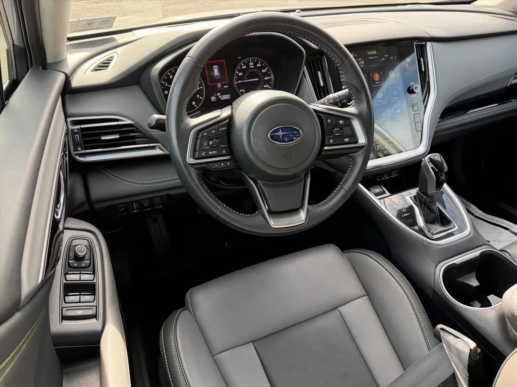 Used 2023 Silver Subaru Onyx Edition image 7