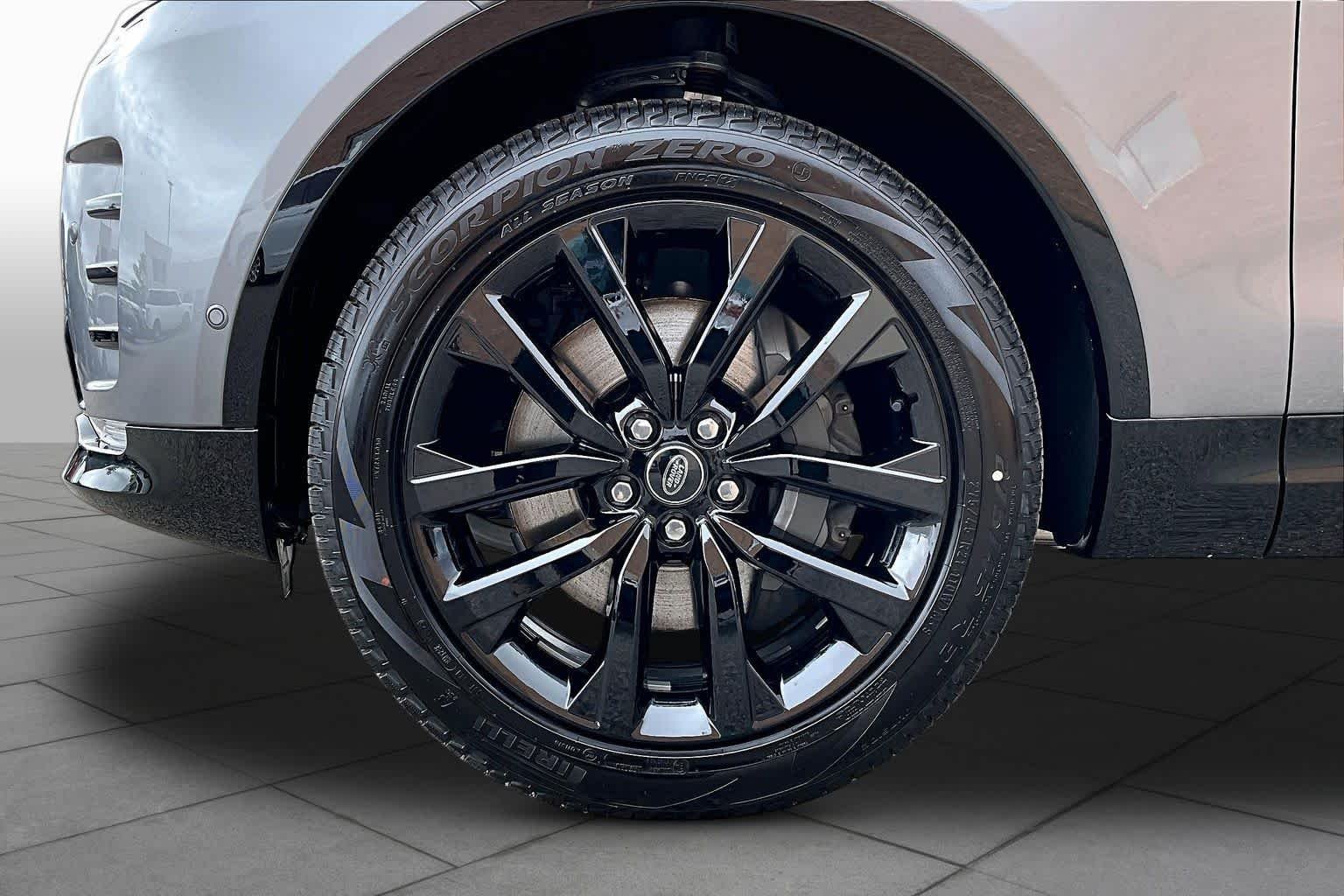 New 2026 Eiger Grey Land Rover Gemini Edition image 11