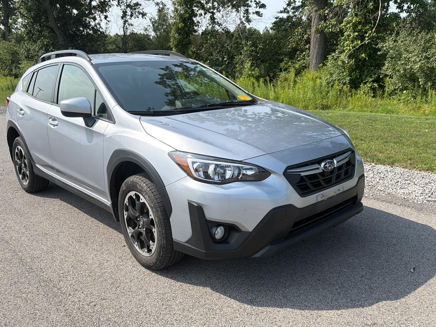 Used 2023 Ice Silver Metallic Subaru Premium image 2
