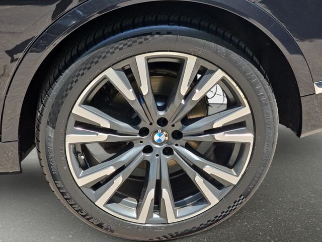 Used 2021 Black BMW xDrive40i image 37