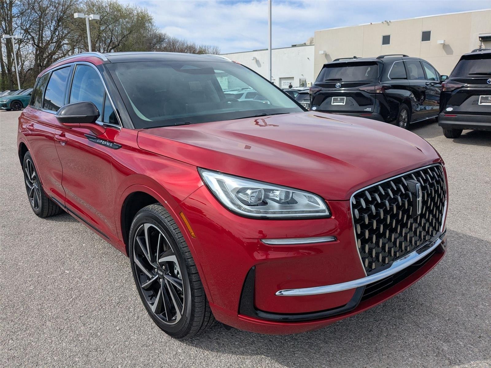 Used 2024 Red Carpet Metallic Tinted Clearcoat Lincoln Grand Touring image 3