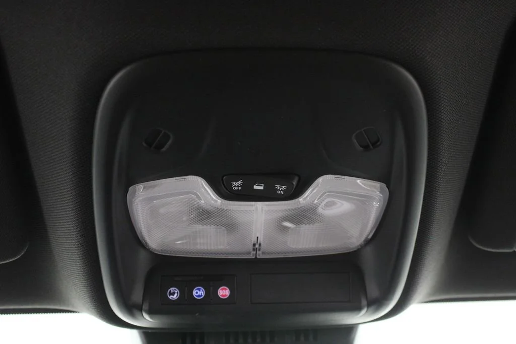 New 2026 Summit White GMC Elevation image 20
