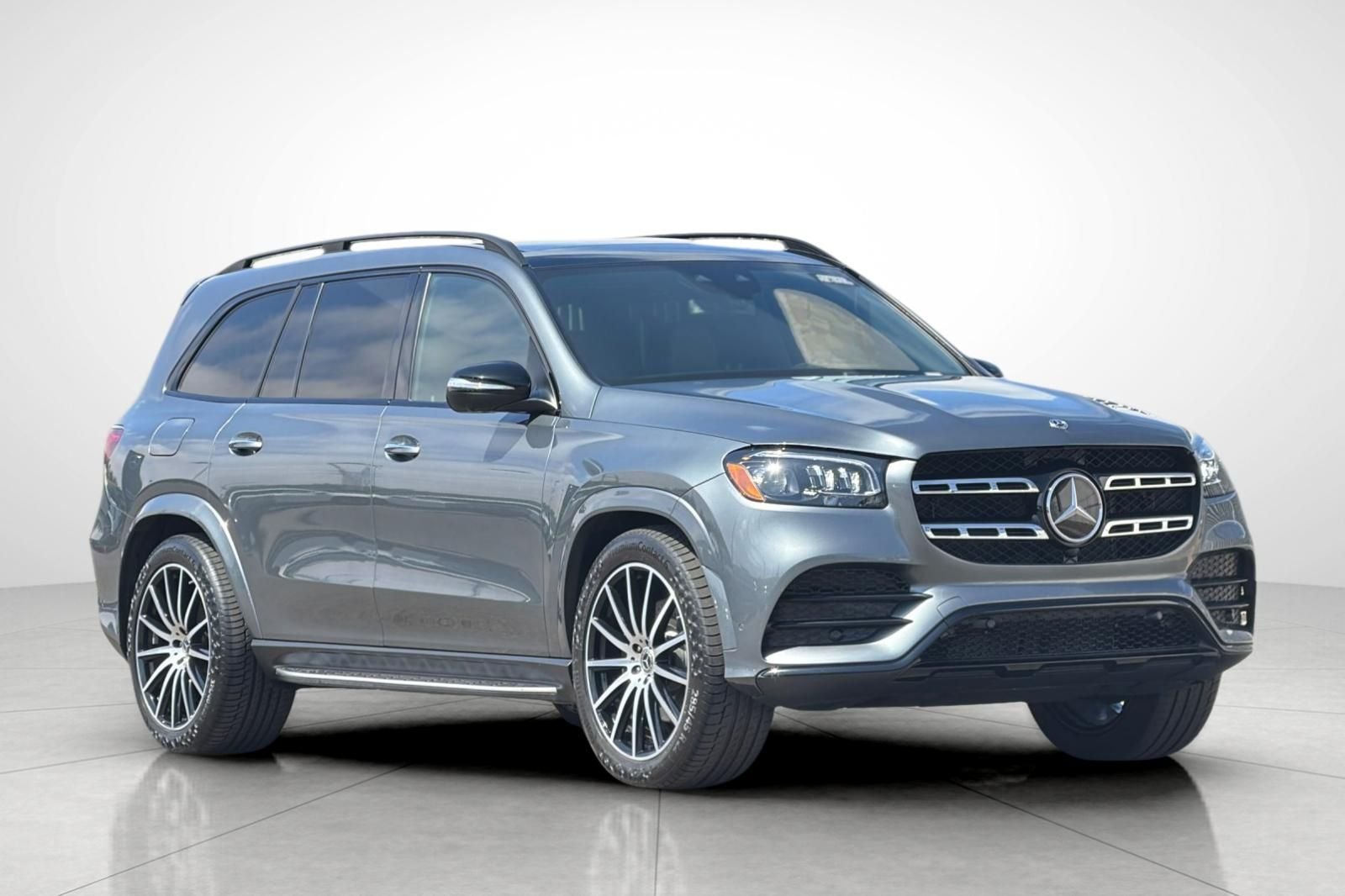 Certified Used 2022 Gray Mercedes-Benz GLS 450 image 32