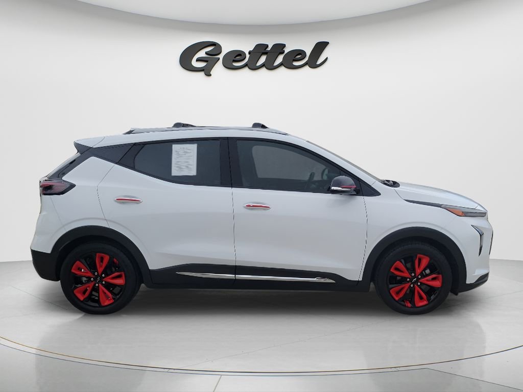 Used 2023 White Chevrolet Premier image 4