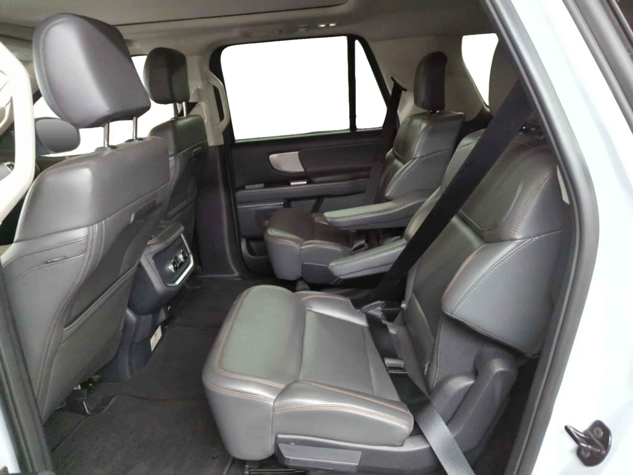 Certified Used 2025 Space Silver Ford Active image 7