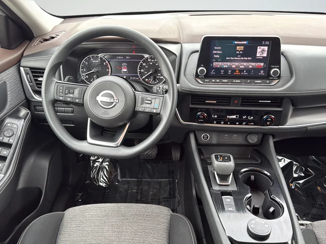 Used 2023 Silver Nissan SV image 11