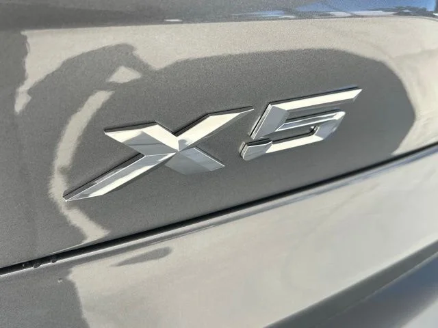 New 2026 Gray BMW xDrive40i image 34