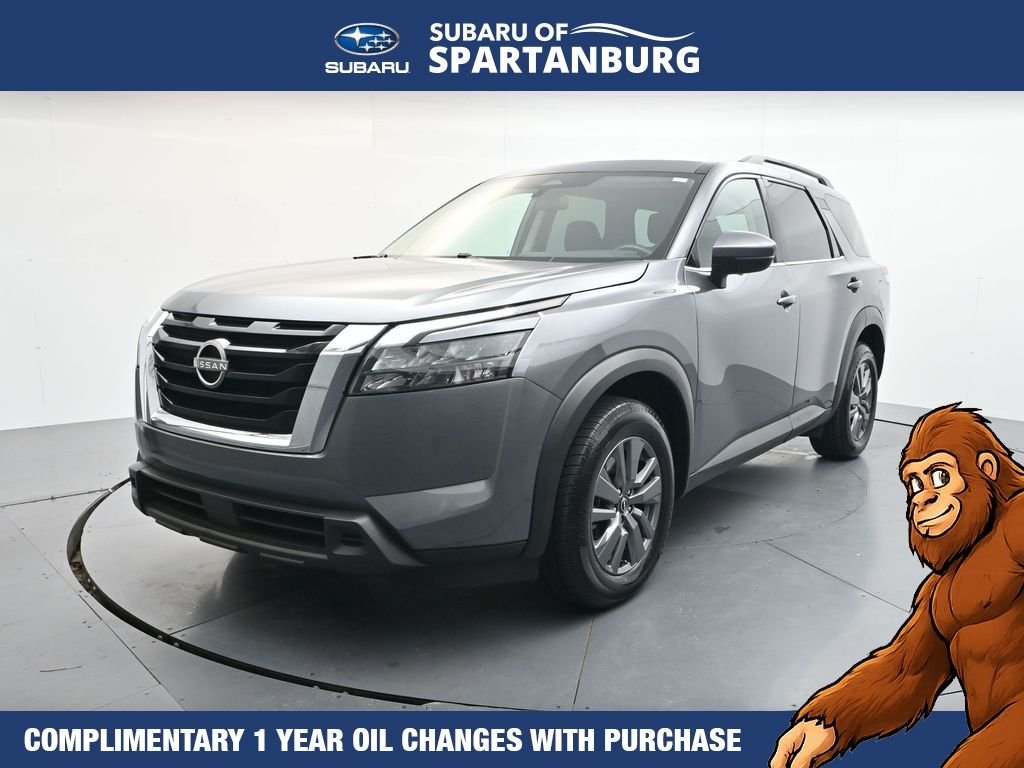 Used 2025 Gray Nissan SV image 3