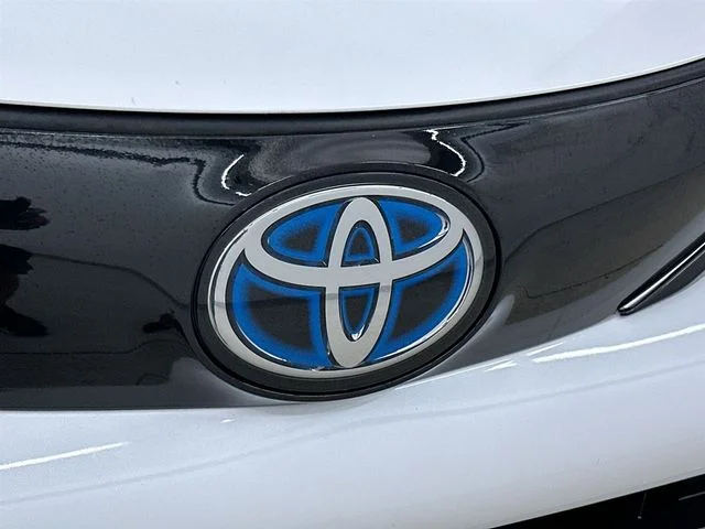 Used 2024 Beige Toyota Platinum image 41