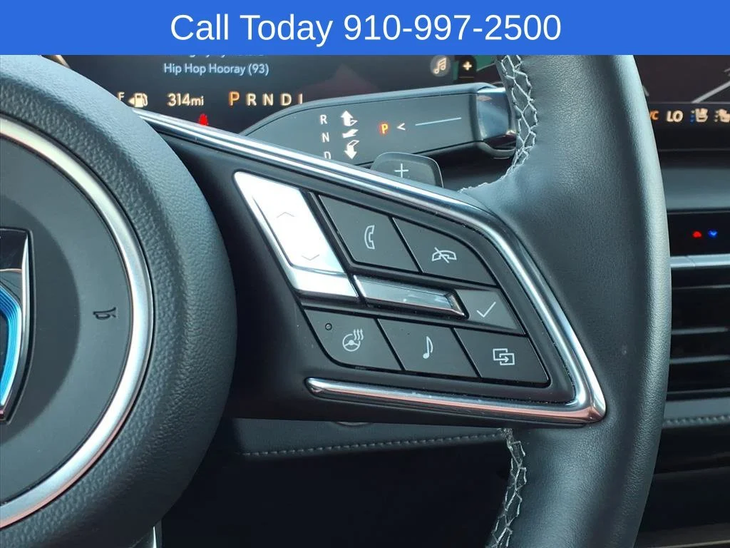 Used 2025 Moonstone Gray Metallic Buick Avenir image 21