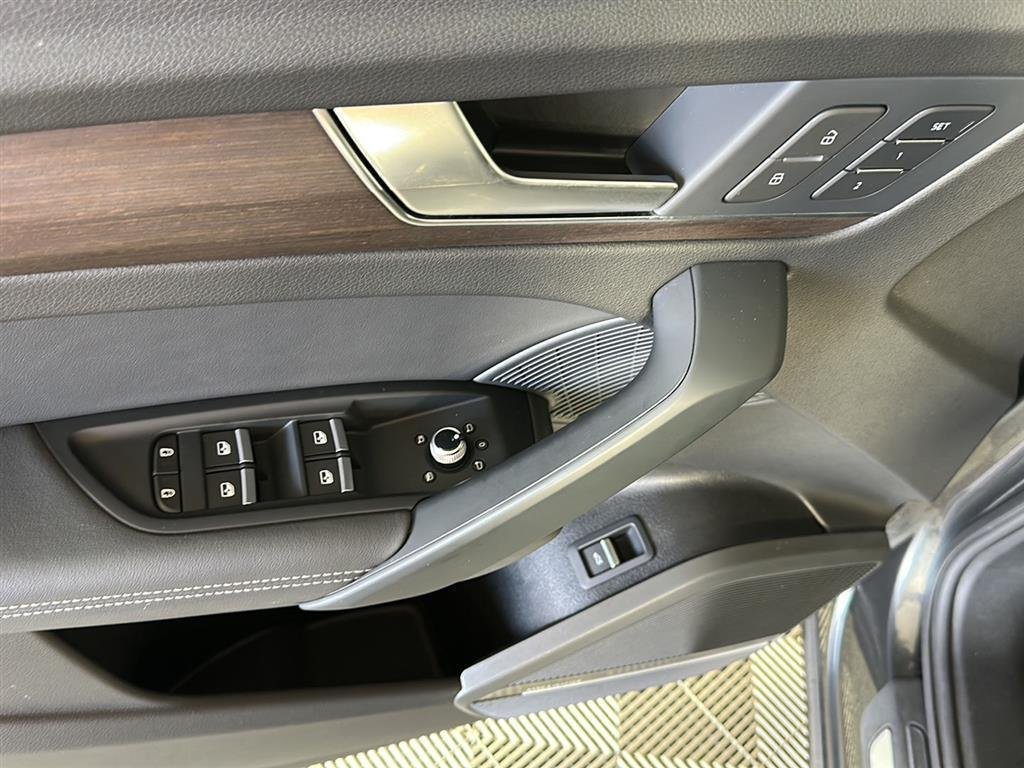 Used 2023 Daytona Gray Pearl Effect Audi S line Premium Plus image 19