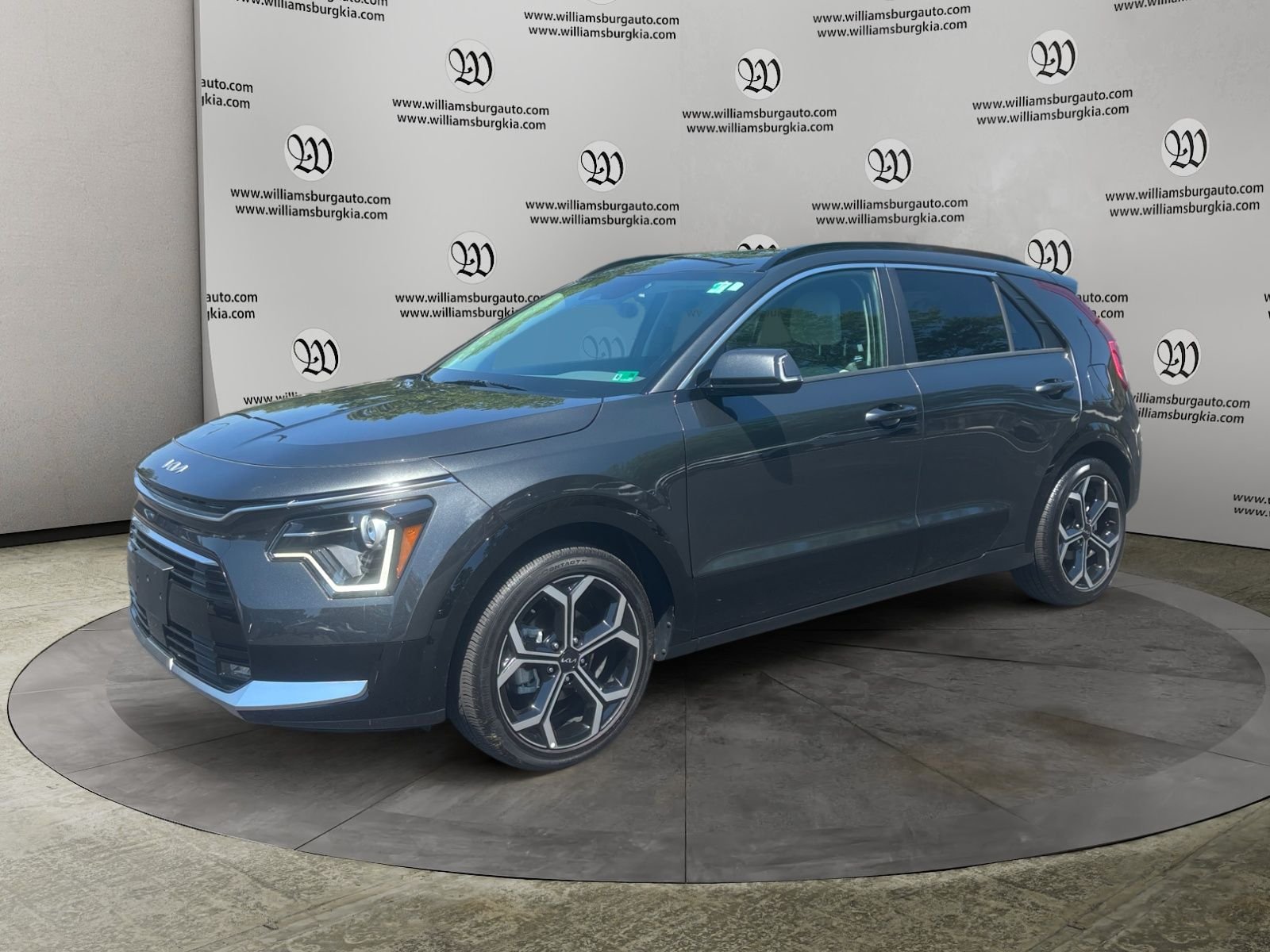 2023 Kia Niro EX Touring HEV's photo