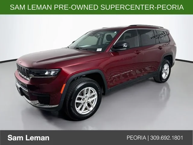 Used 2022 Red Jeep Laredo image 3