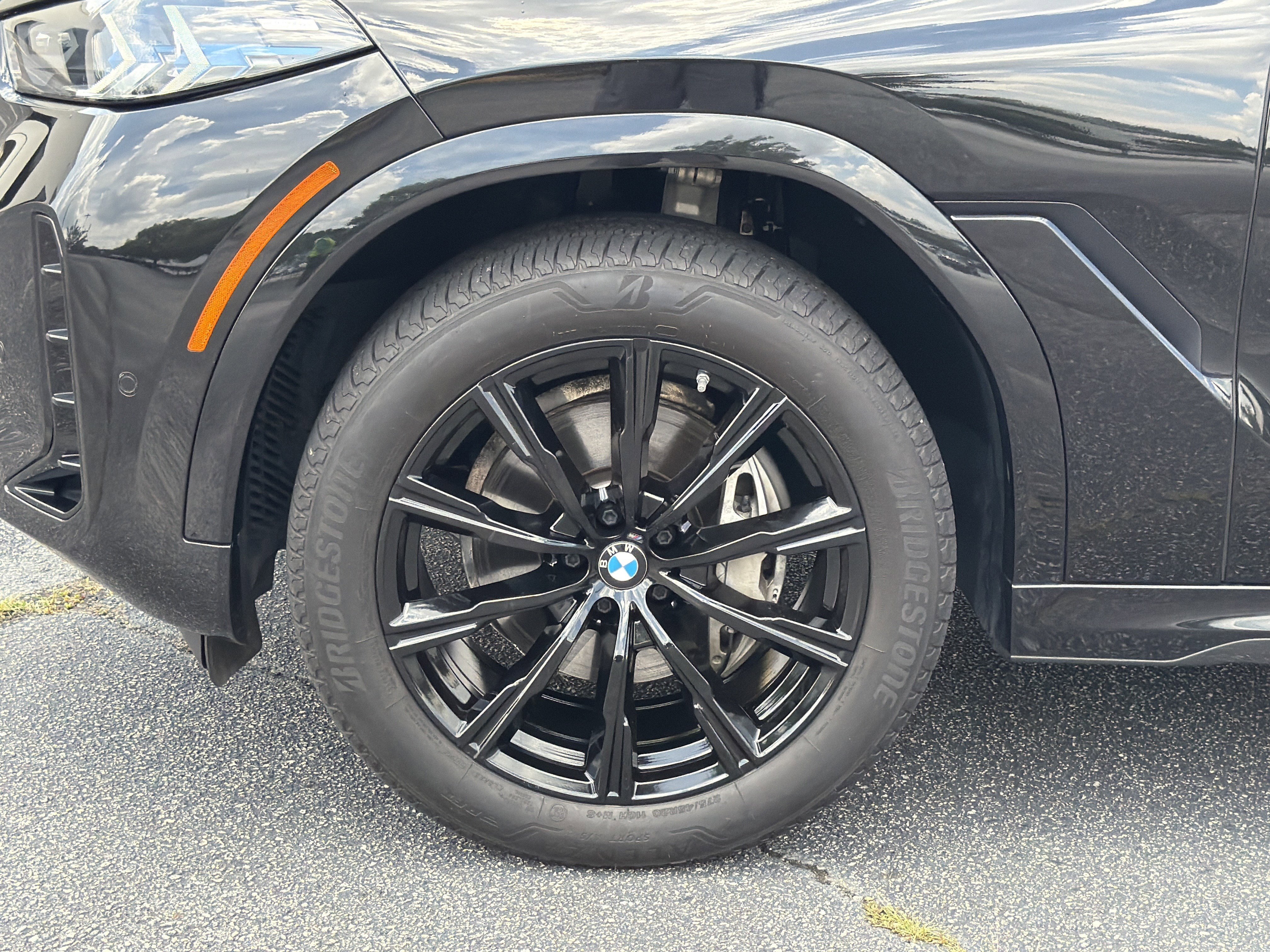 Used 2026 Black Sapphire Metallic BMW xDrive40i image 31