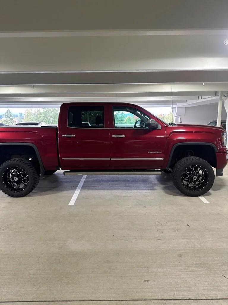 Used 2018 Red Quartz Tintcoat GMC Denali image 6