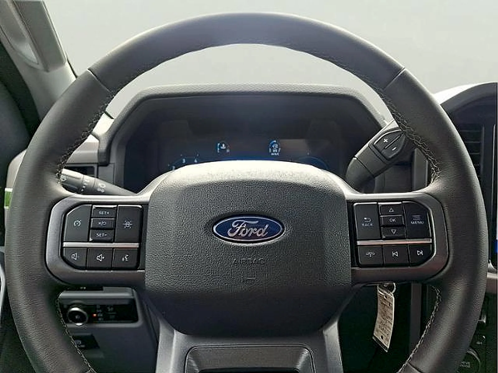 2025 Ford F-150 XLT - Photo 16