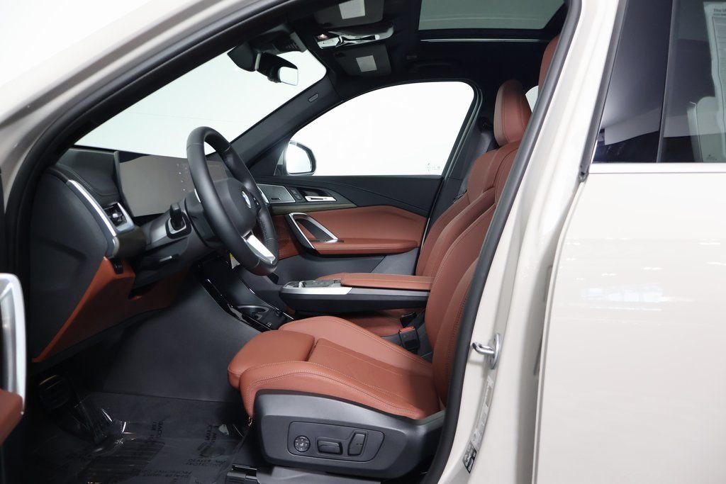 New 2026 Dune Grey Metallic BMW xDrive28i image 5