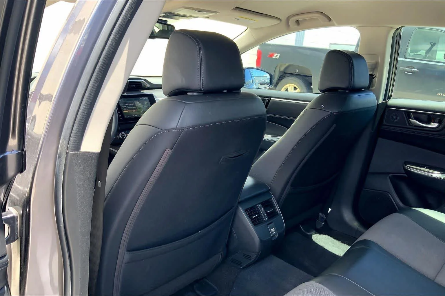 Used 2018 Gray/gray Honda NA image 12