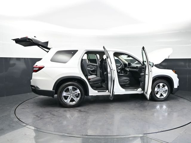 2025 Honda Pilot EX-L - Photo 32