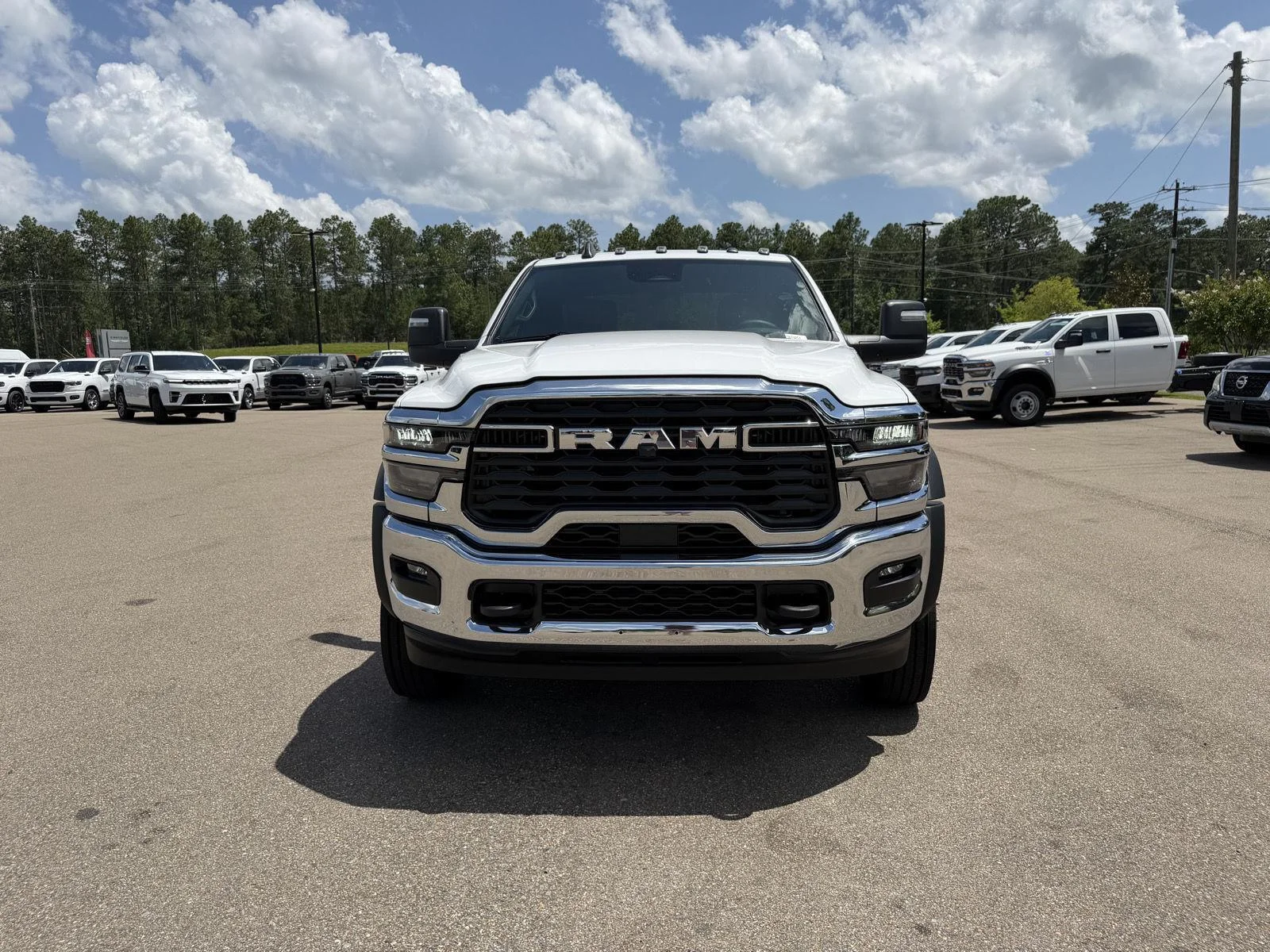 New 2026 Bright White Clear-Coat Exterior Paint RAM Tradesman image 2