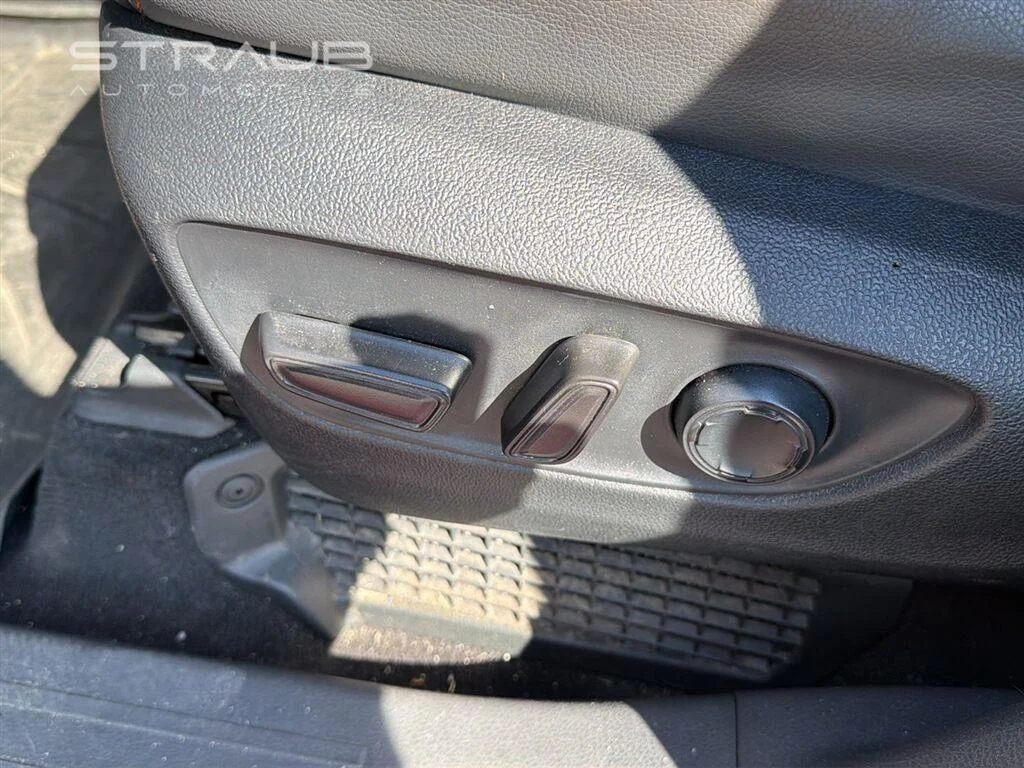 Used 2022 Ruby Flare Pearl TOYOTA  image 13