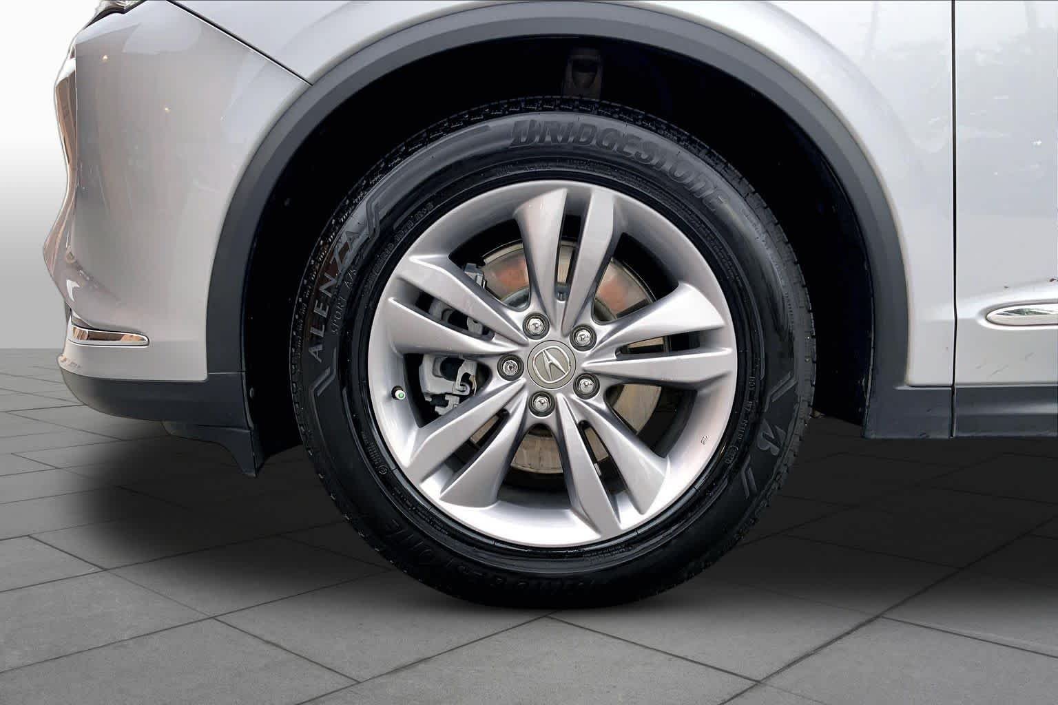 Certified Used 2024 Lunar Silver Metallic Acura MDX image 11