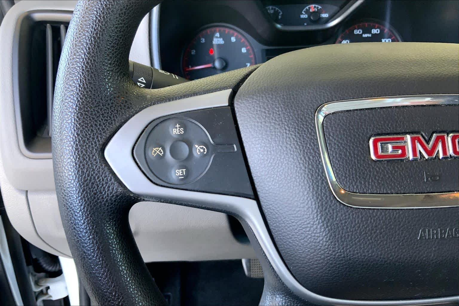 Used 2016 Summit White GMC 2WD image 23