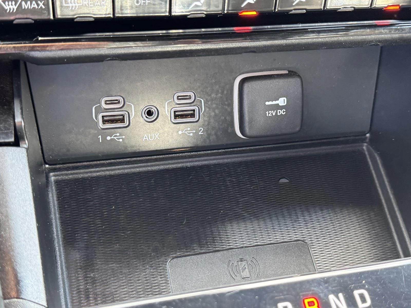 Used 2024 Baltic Gray Metallic Clearcoat Jeep Altitude image 24
