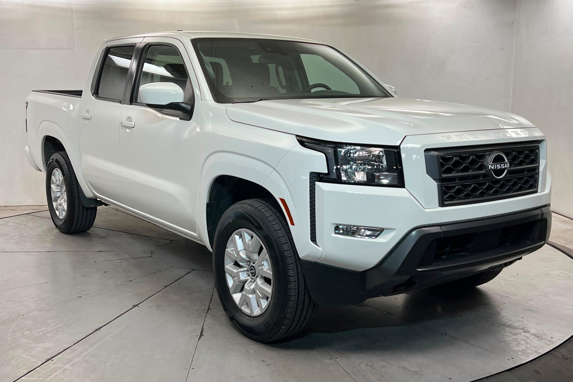2024 Nissan Frontier SV - Photo 8