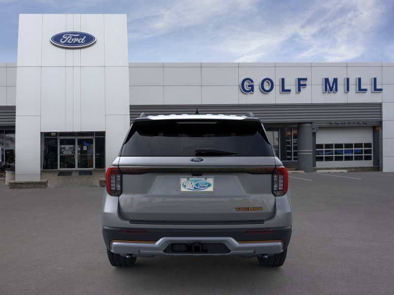 New 2026 Carbonized Gray Metallic Ford Tremor image 5