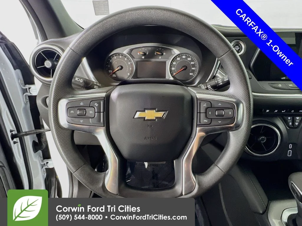 Used 2022 Summit White Chevrolet LT image 8
